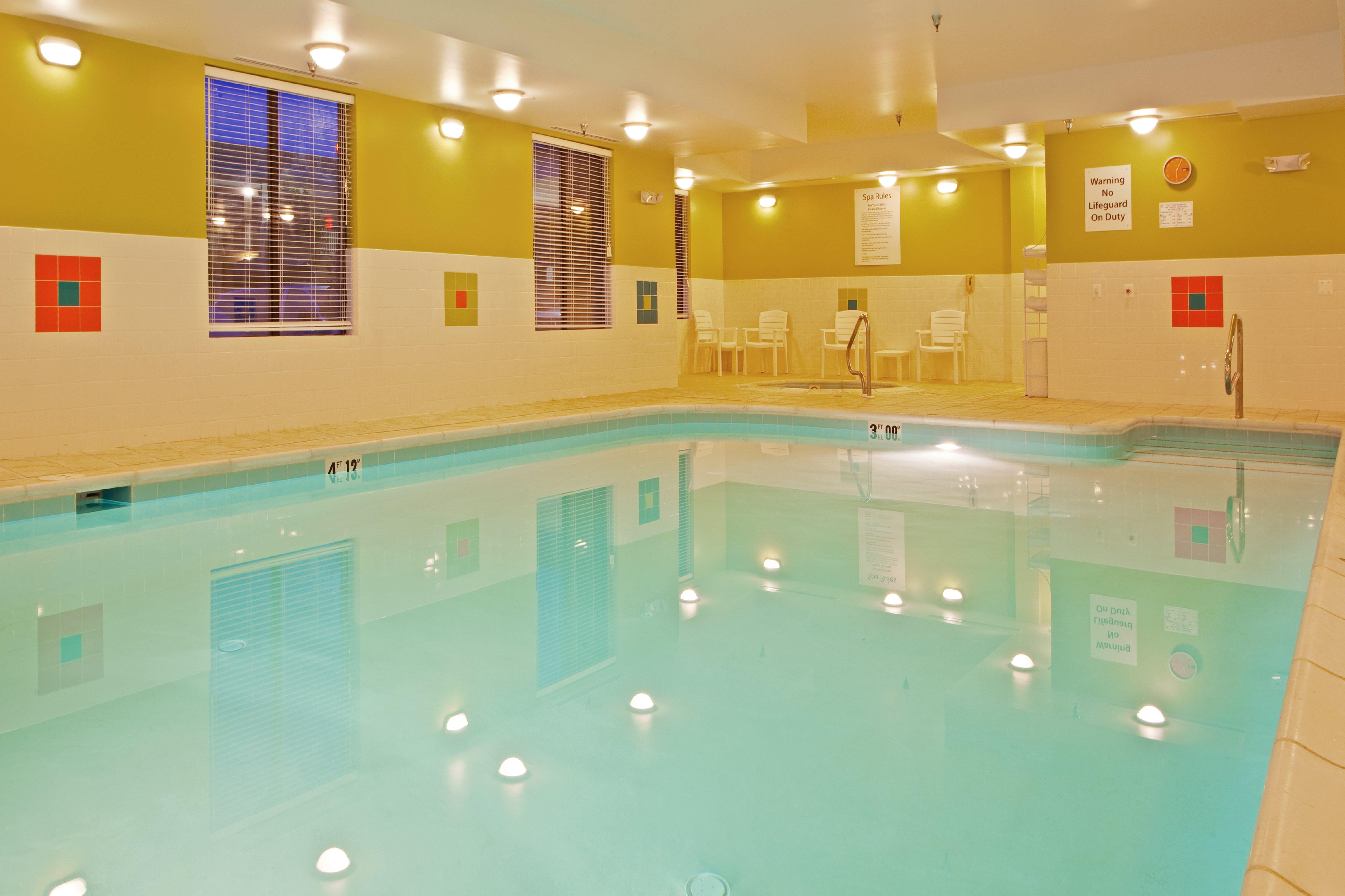 Holiday Inn Express Hotel & Suites Thornburg-S. Fredericksburg By Ihg Zewnętrze zdjęcie