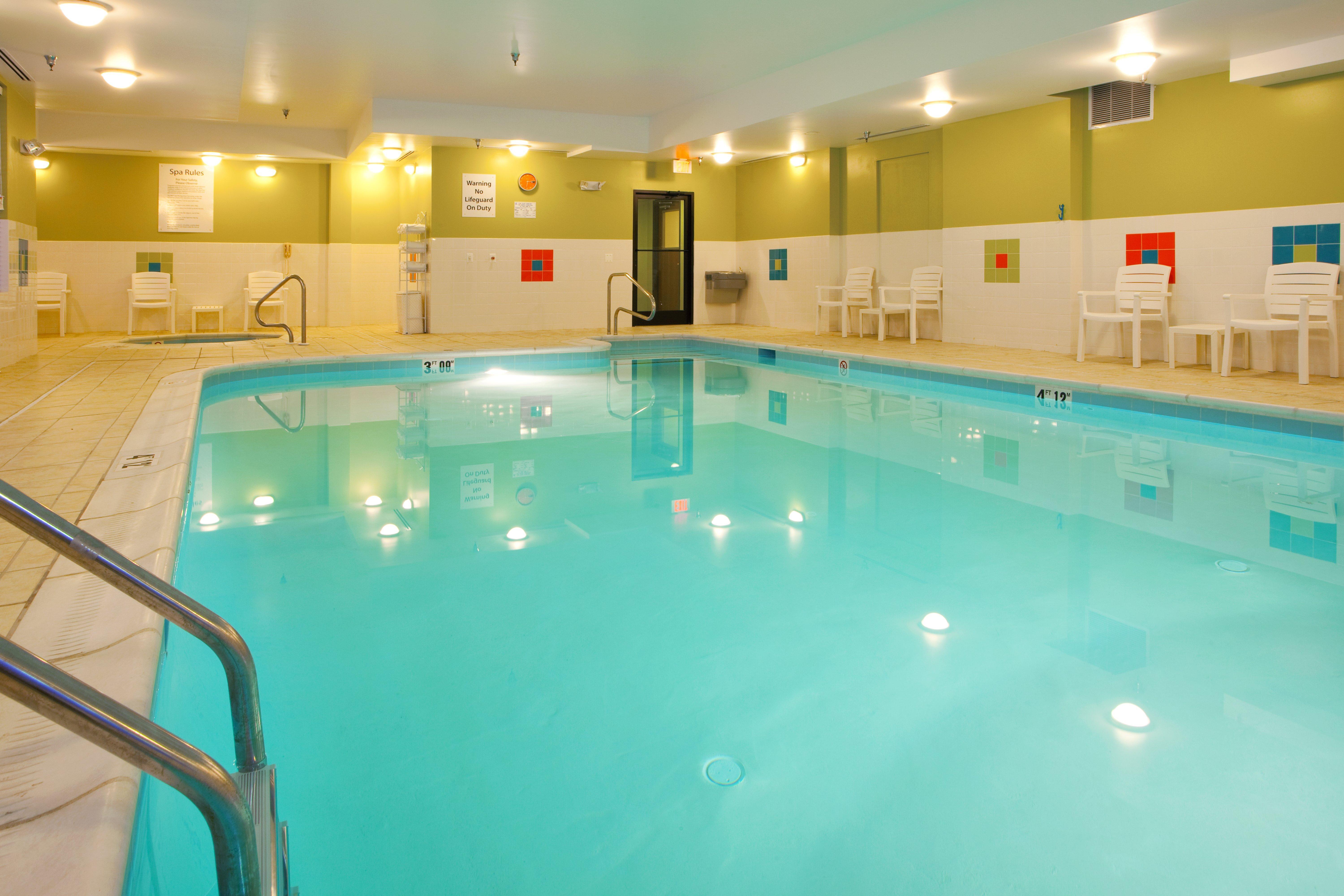 Holiday Inn Express Hotel & Suites Thornburg-S. Fredericksburg By Ihg Zewnętrze zdjęcie